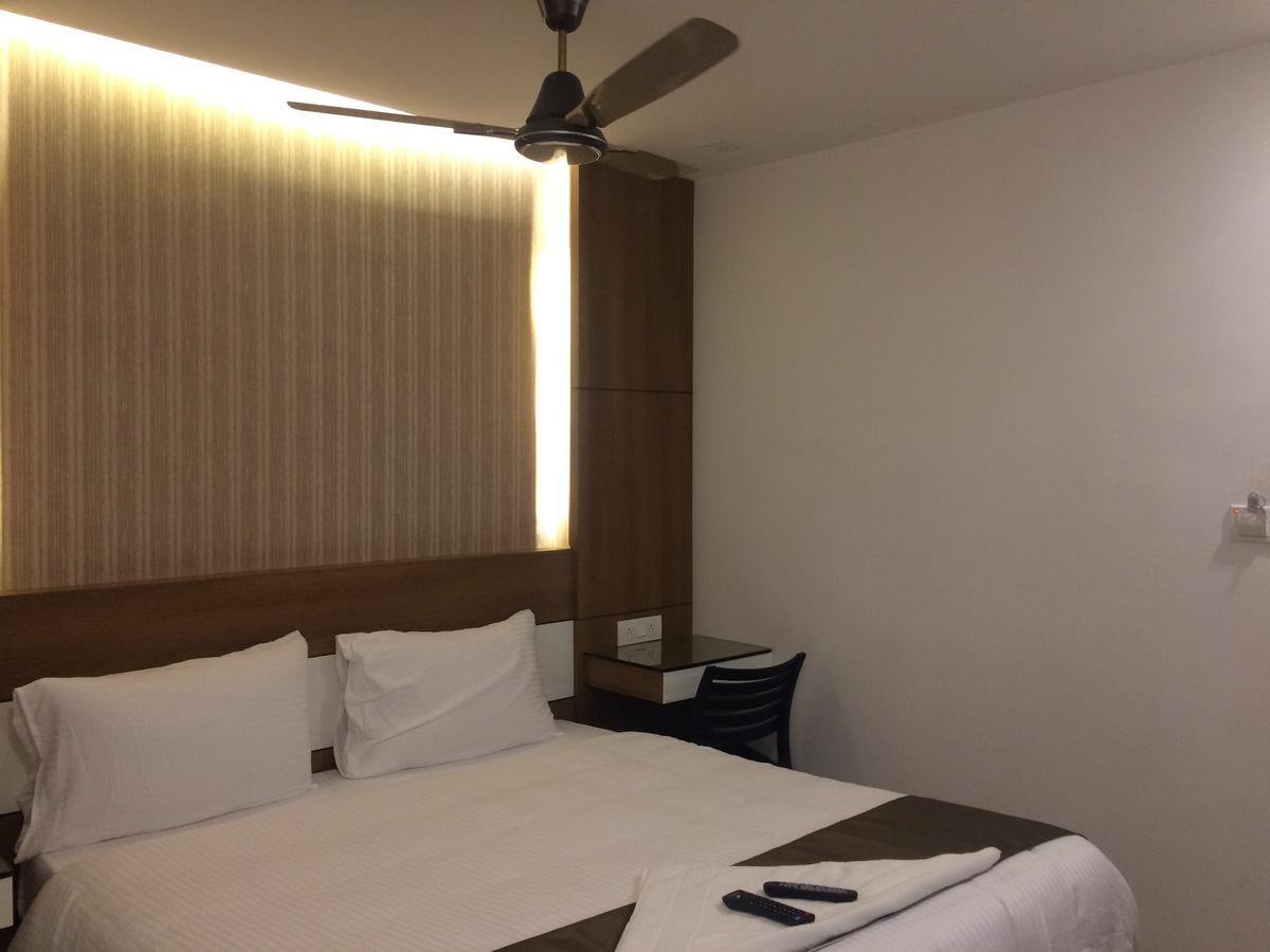 The Galaxy Suites Kochi Exteriér fotografie